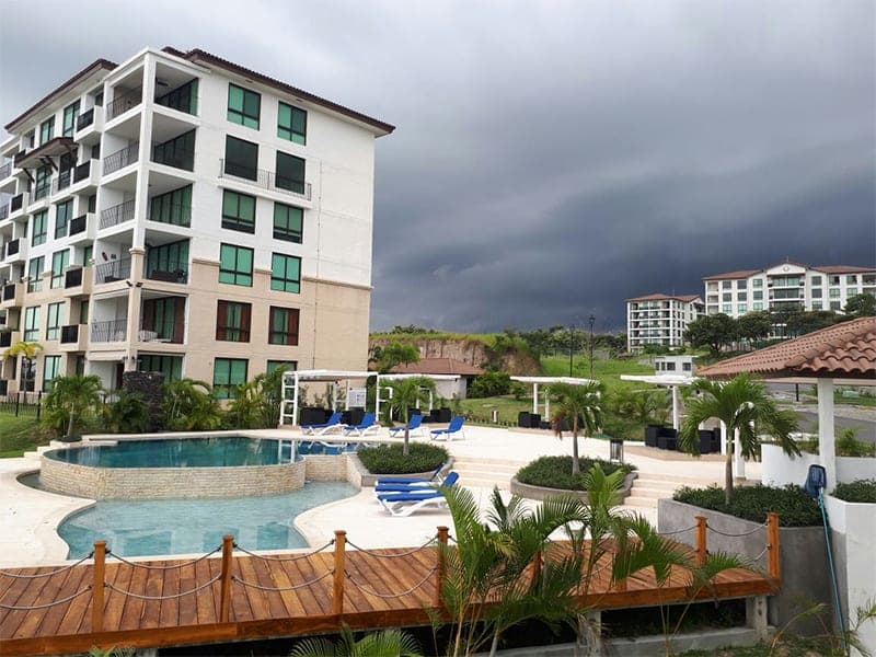 APARTAMENTO FRENTE AL MAR CON PATIO EN ENSENADA - Miniatura 11