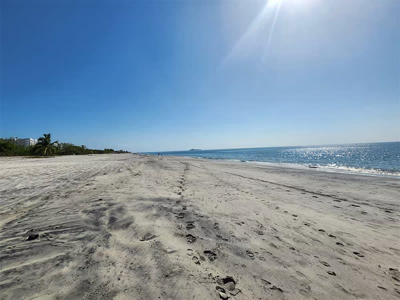 HERMOSO APARTAMENTO FRENTE AL MAR EN NIKKI BEACH - Miniatura 7